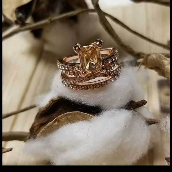 🔥🔥BACK IN STOCK🔥🔥Sparkling Morganite Women's Rose Gold Plated Winding Ring - Picture 14 of 16